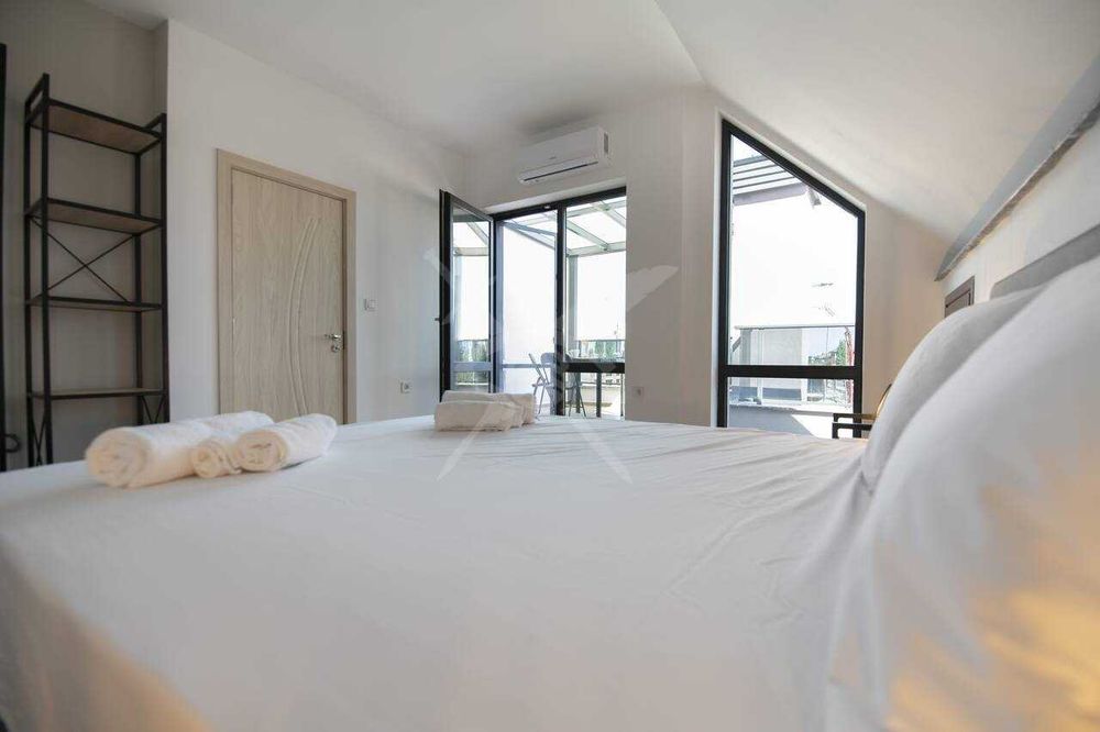 Дава се под наем Тристаен апартамент в Пловдив, Център - 140 кв.м за 1146.99 € - Снимка #6