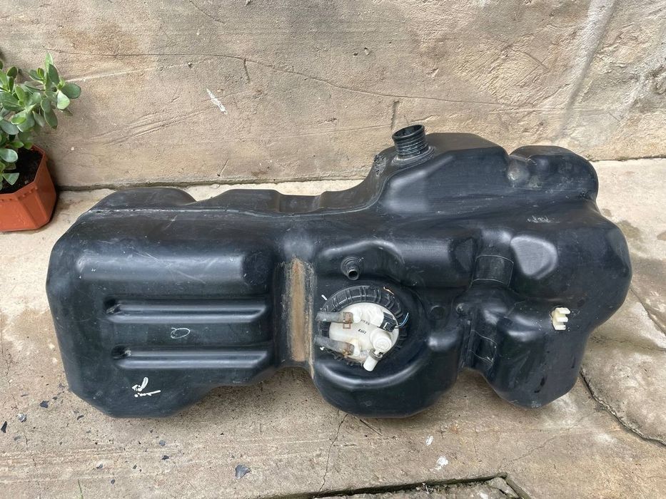 Benzabak kia bongo sotiladi gazelgayam o'rnatsa bo'ladi