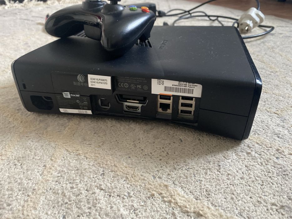 Продам xbox 360 1 джостик