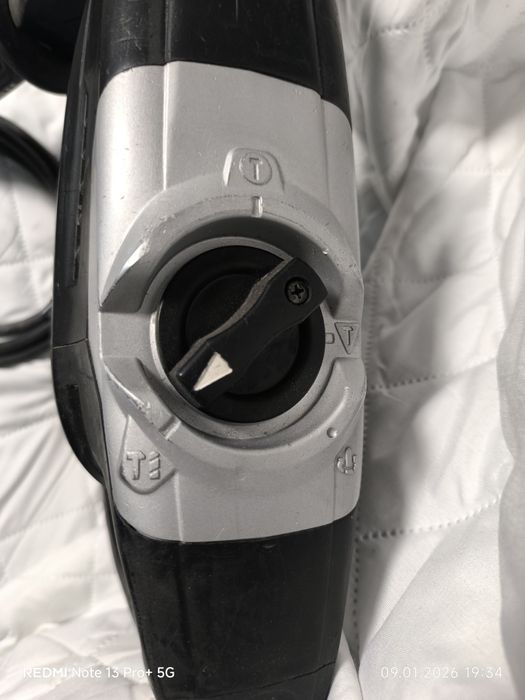 Перфоратор MAKITA HR4013C