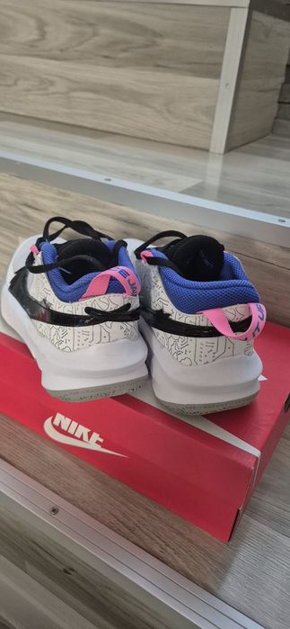 Adidasi Nike copii