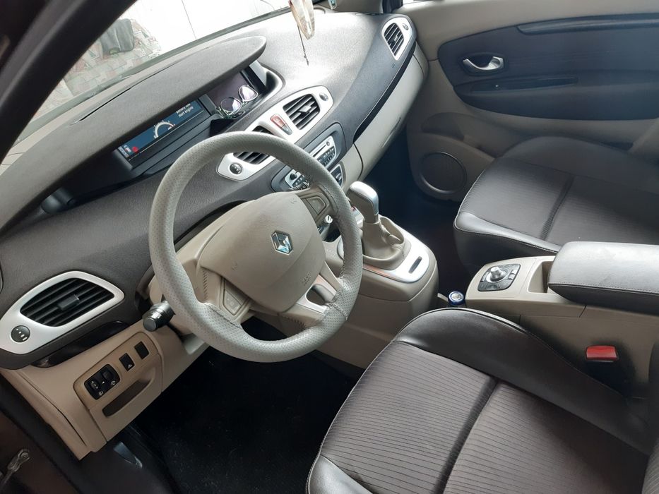 Renault grand scenic