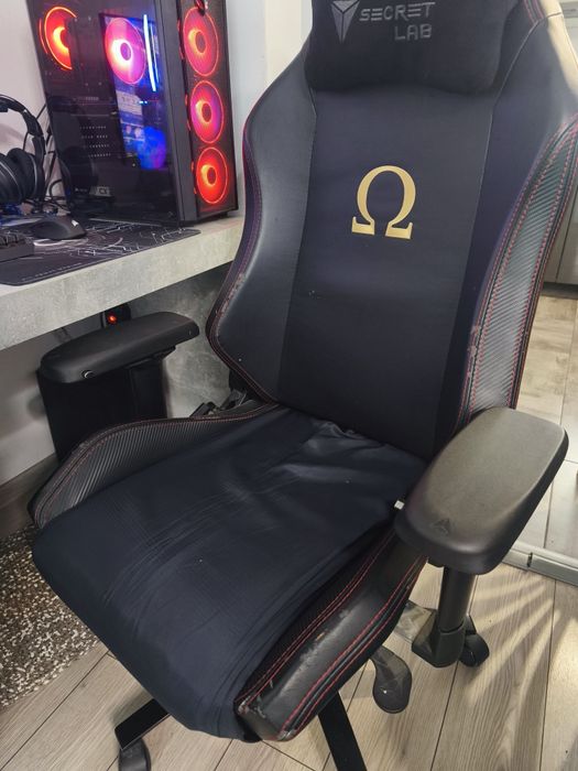 Scaun gaming Secret Lab Omega Sanandrei • OLX.ro