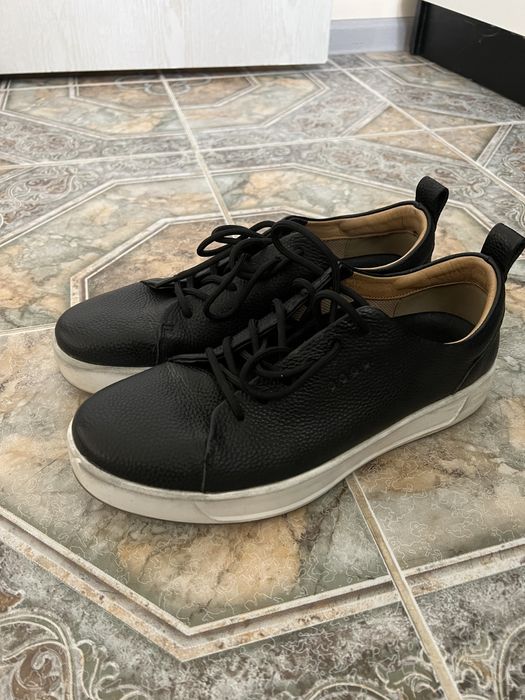 Кроссовки полуклассика