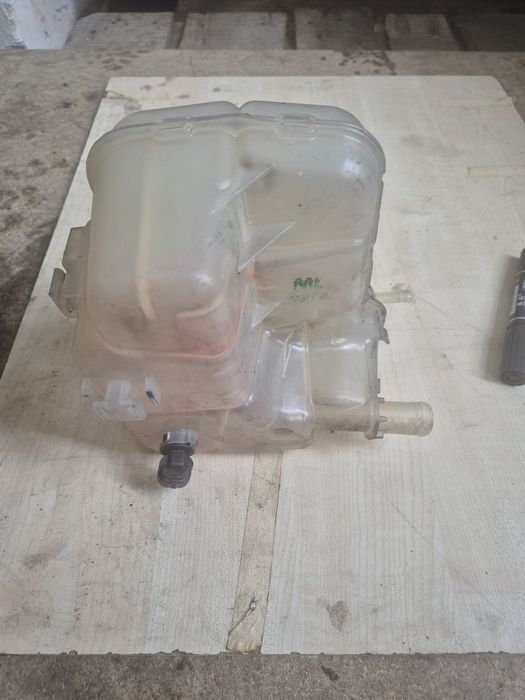 Vas expansiune opel astra j
