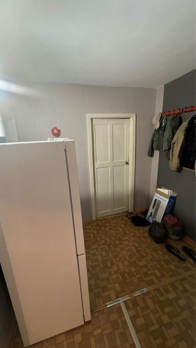 Продам 3х комнатную квартиру город Сатпаев ул. Абая дом 18 срочно