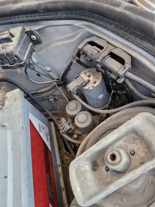 Мерцедес 124 2.5д 113к.с НА ЧАСТИ