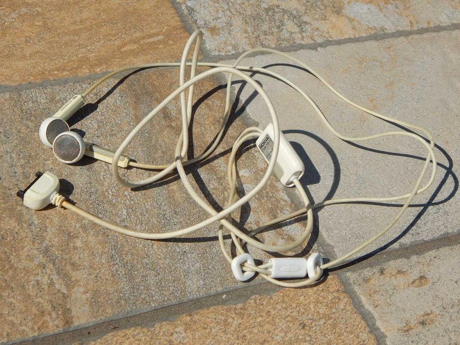 Casti vechi telefon tip HS-3 Nokia utilizate 2007