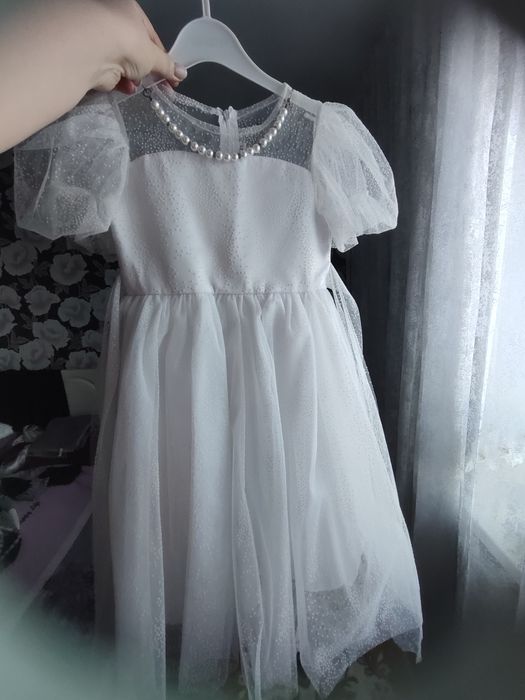 Продам платье для девочки