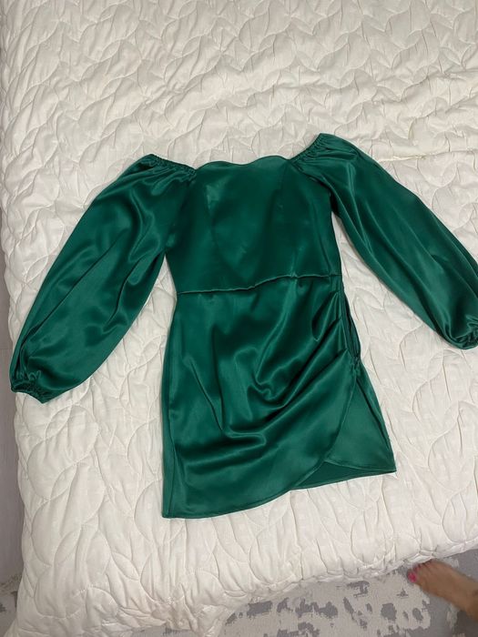 Продам модные одежды 44