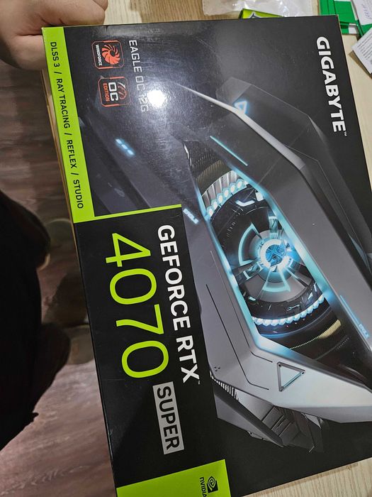 Продам rtx 4070 super eagle oc