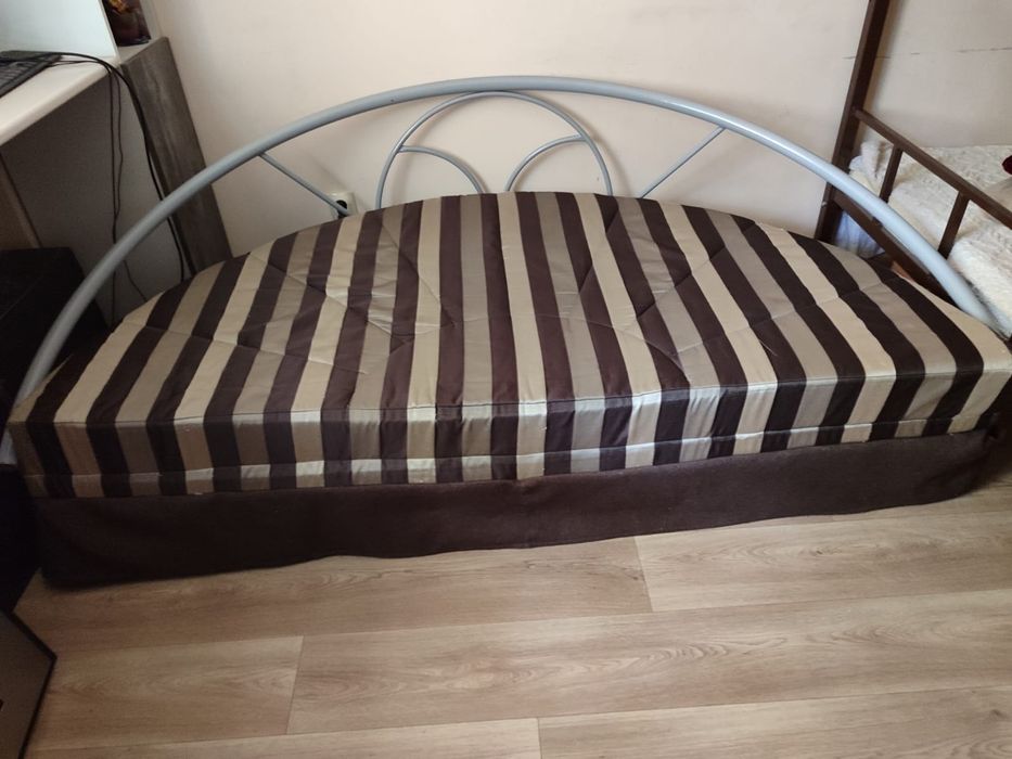 Продам диван кровать. Срочно.