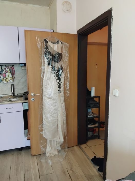 Дамска рокля сатен