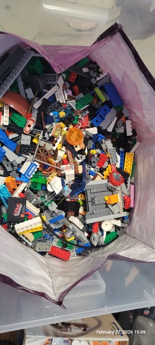 Colecție Masivă LEGO 6.5 KG Bulk, Minifigurine, Roți și Instrucțiuni