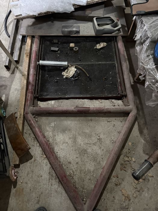 Гараж под разбор.