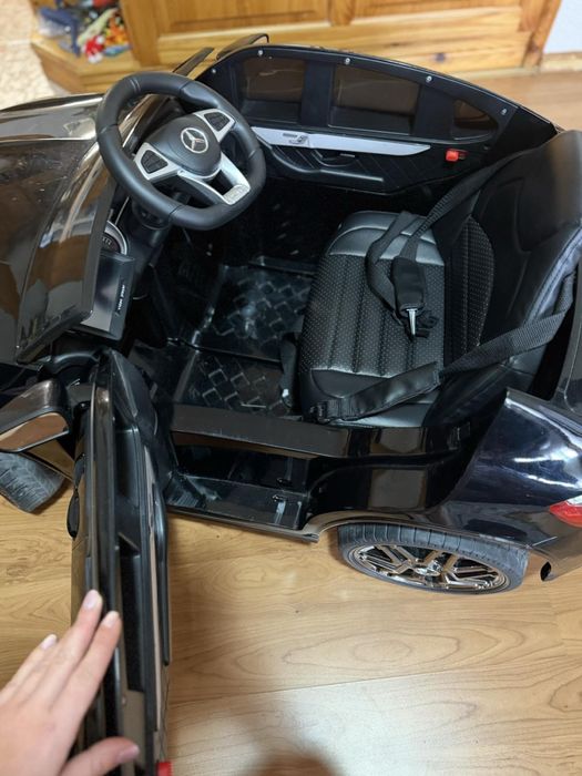 Детска електрическа кола Мерцедес ГЛЦ