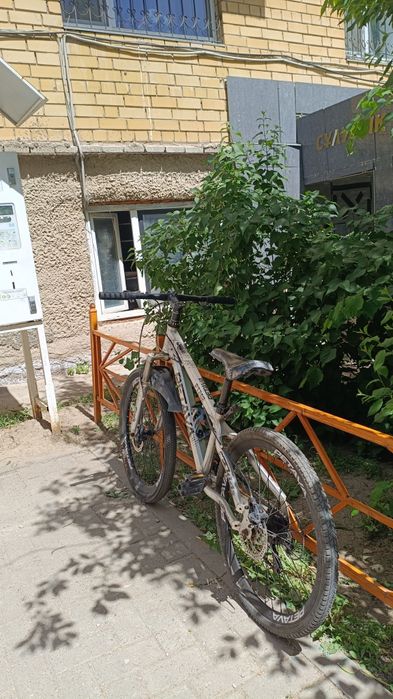 Продам велик средныий