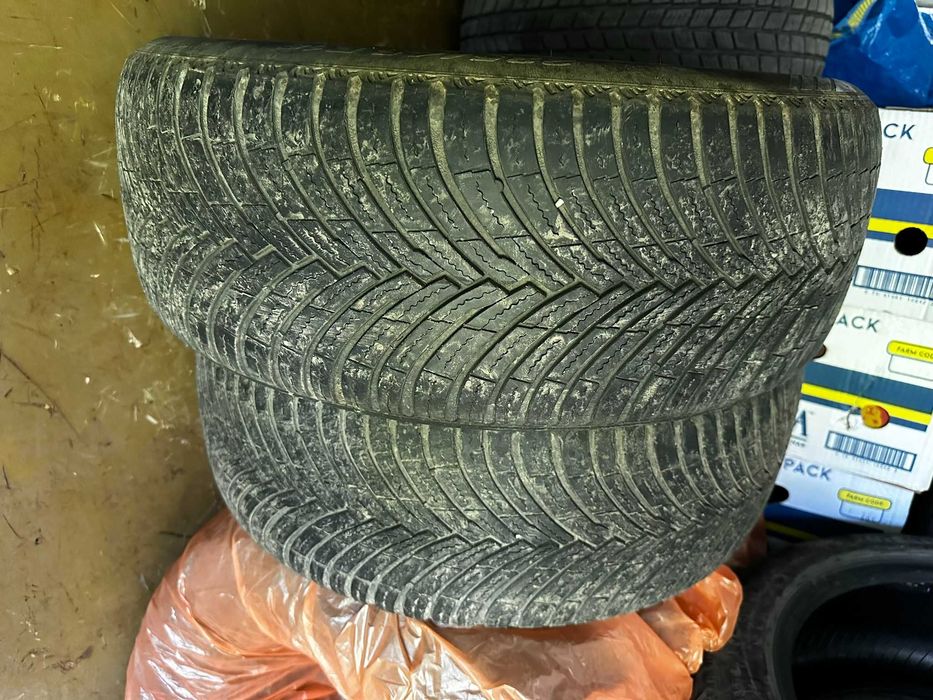 Зимни гуми 225/45/R18 цола 4 броя