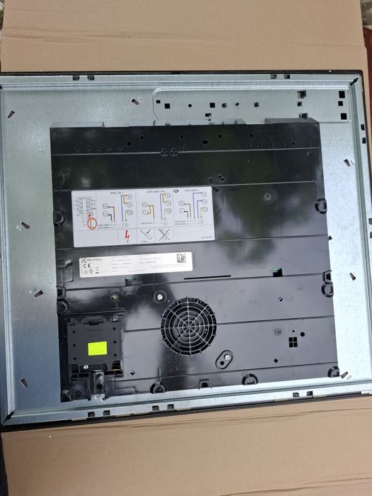 Plita cu inducție Electrolux
