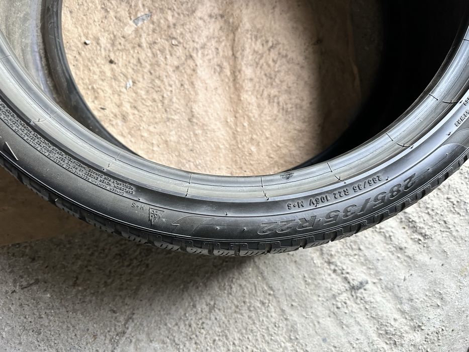 285/35 R22 Pirelli Scorpion Winter DOT 20-21