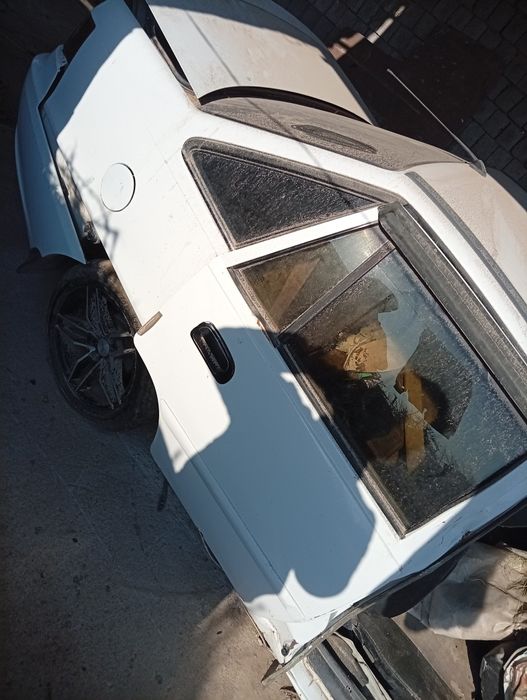 Nexia 2 eshiklar sotiladi barcha ehtiyot qismlar sotiladi