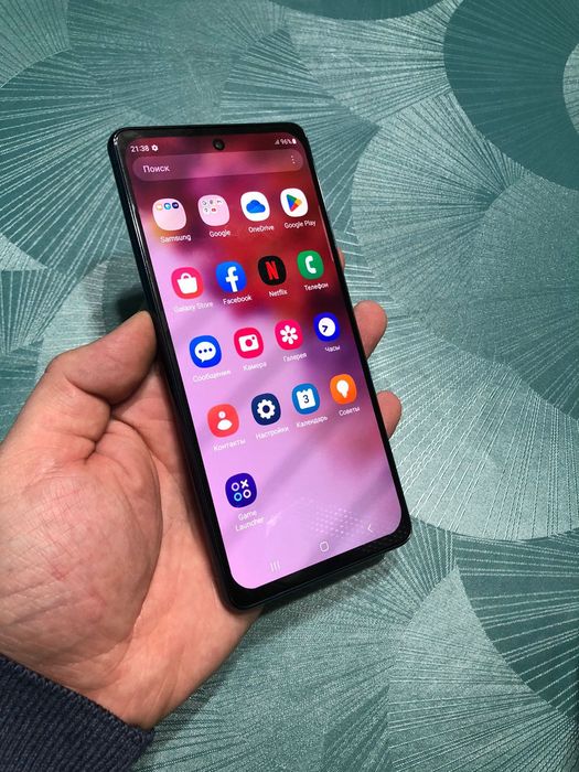 В продаже Samsung S20FE