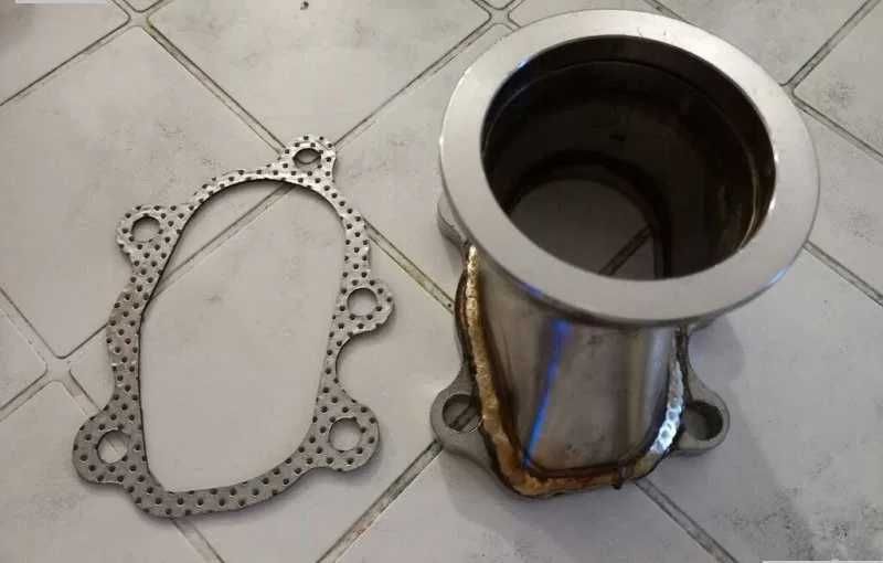 Фланец за даунпайп 63mm за турбо GT25,GT28,GT28R,T25,T28,неръждавейка