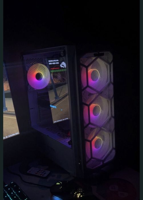 Vand/schimb pc (tot setup ul ) de gaming