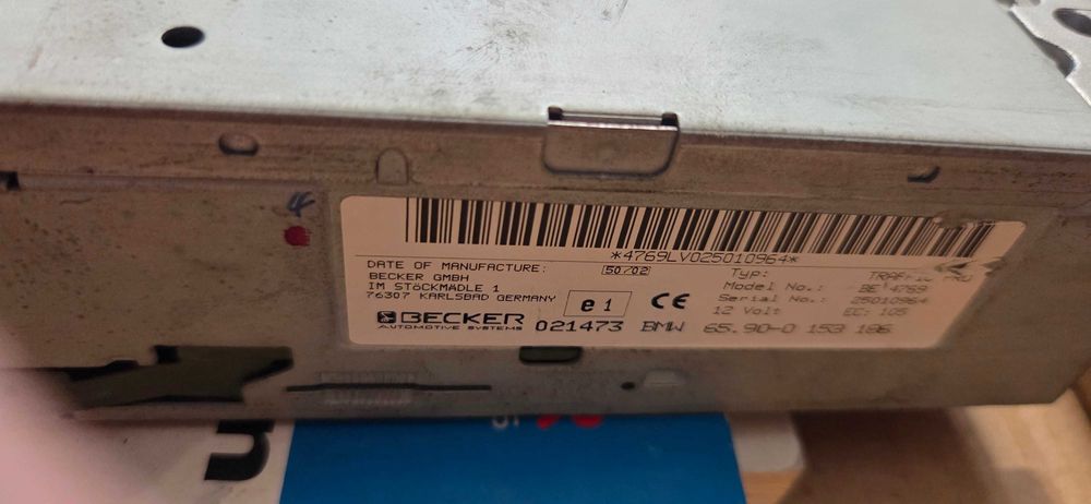 Продавам интересни части bmw е36- Becker, hi-fi, голям борд, m3 прагове