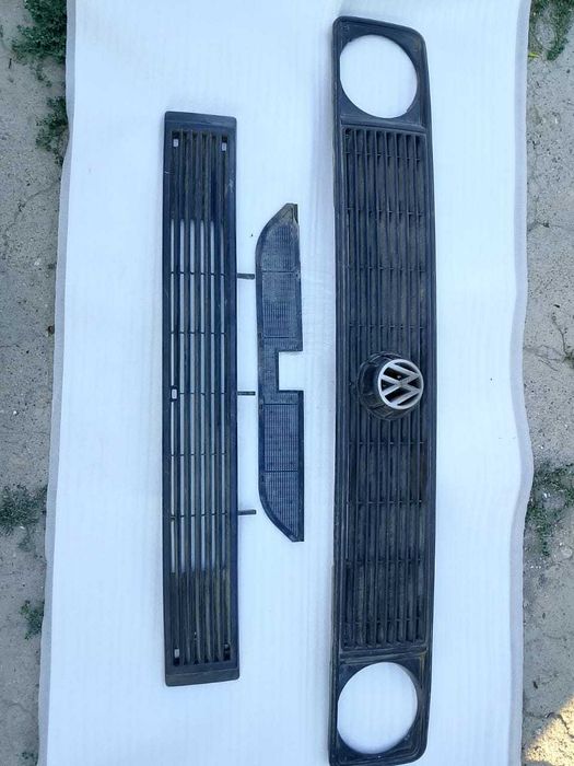 Решетка радиатора Volkswagen Transporter