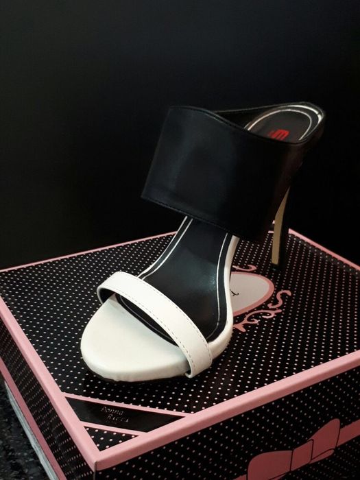 Обувь женские новые