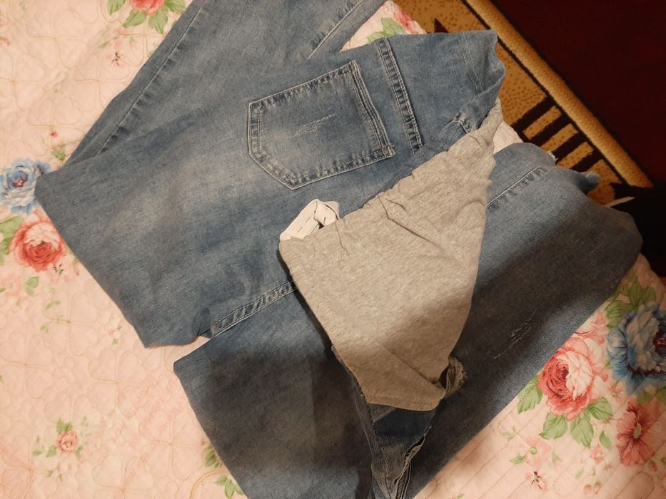 Продам для беременных джинсы летнее.