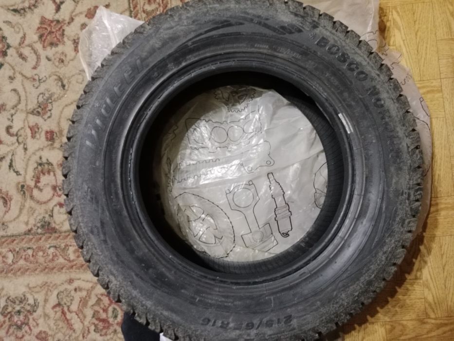 Продам зимний комплект резины