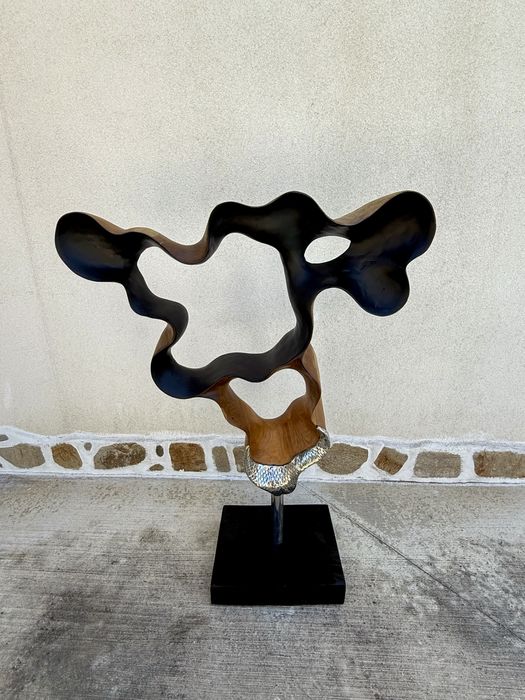 Скулптура / статуя от дърво и метал