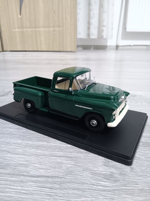 Macheta Chevrolet 3100  1 24
