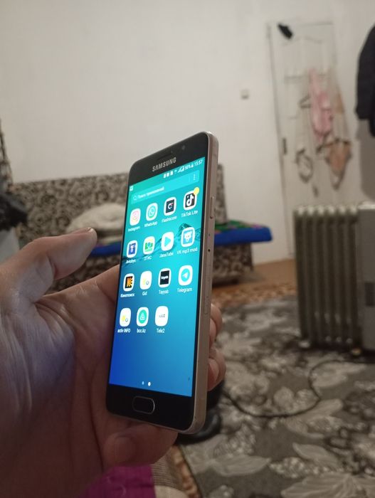 Samsung A3 2016 легенда телефон