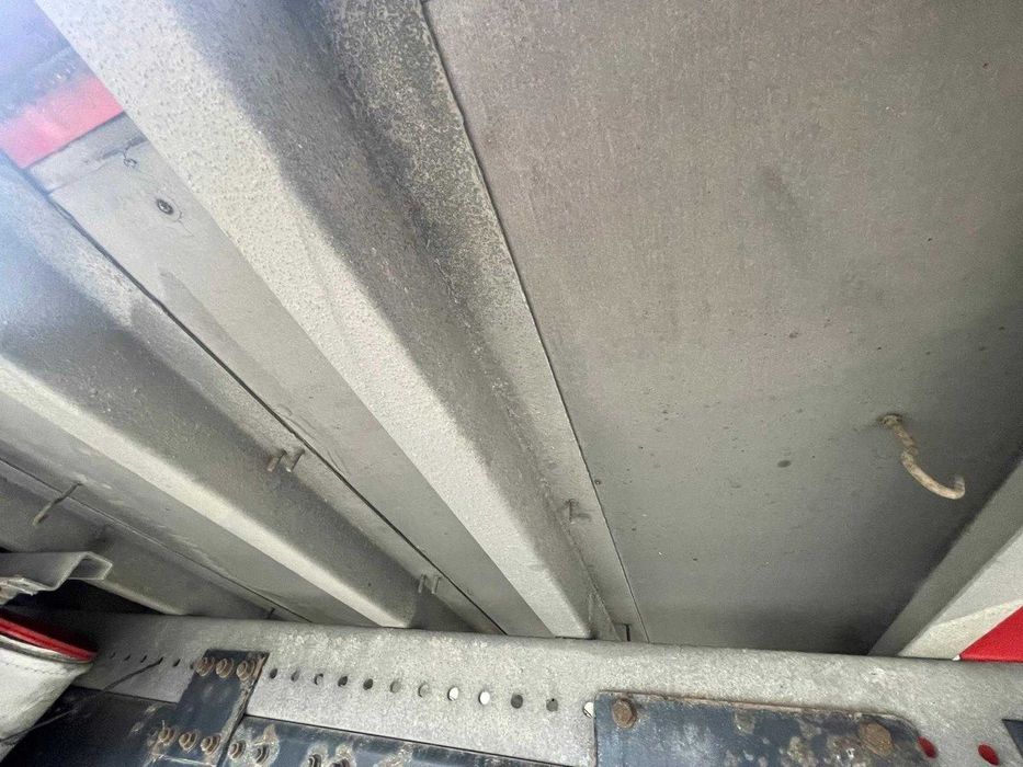 Lada / Bena cu Prelata + Lift hidraulic 1500 Kg