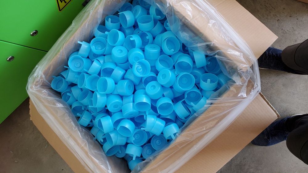 Многоразовая ПЭТ Бутыль для воды 19 литров , капсулы, ручки и крышки