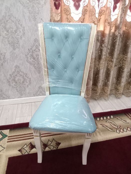 Новые столы и 20 стульев