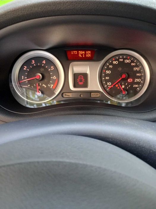 Reno CLIO 1.6 Бензин