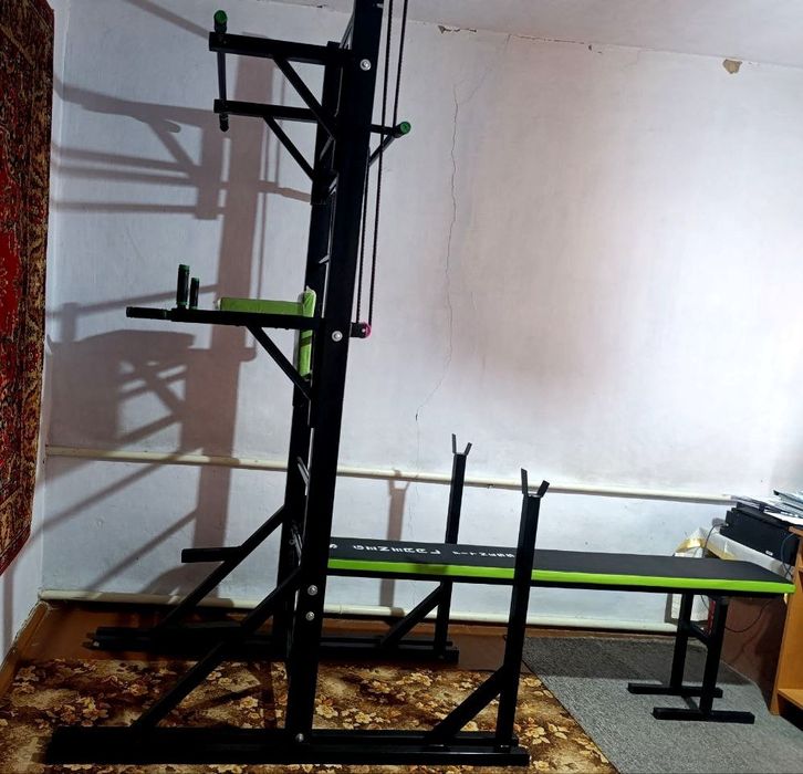 Тренажёр (турник,брусья и скамье)