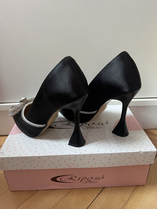 Обувки на ток с панделки