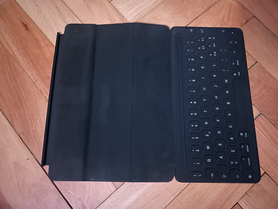 Tastatura Smart Keyboard Apple
