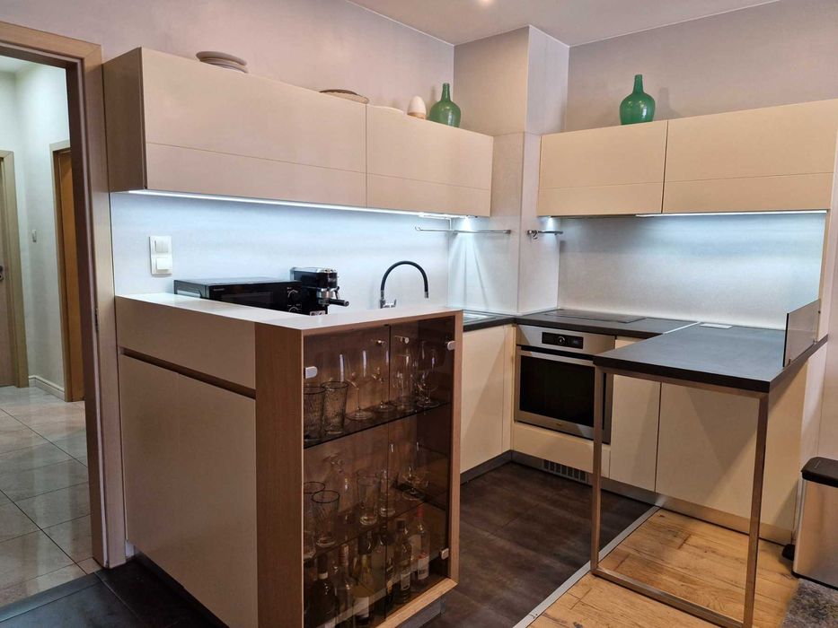 Кухня с уреди за вграждане