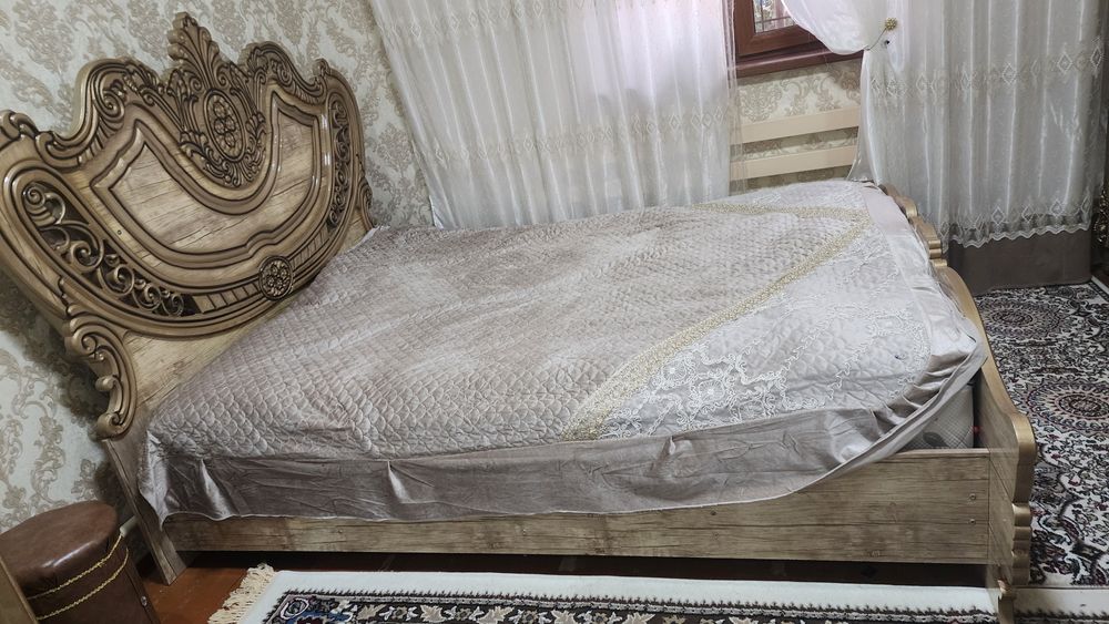 Спальний гарнитур