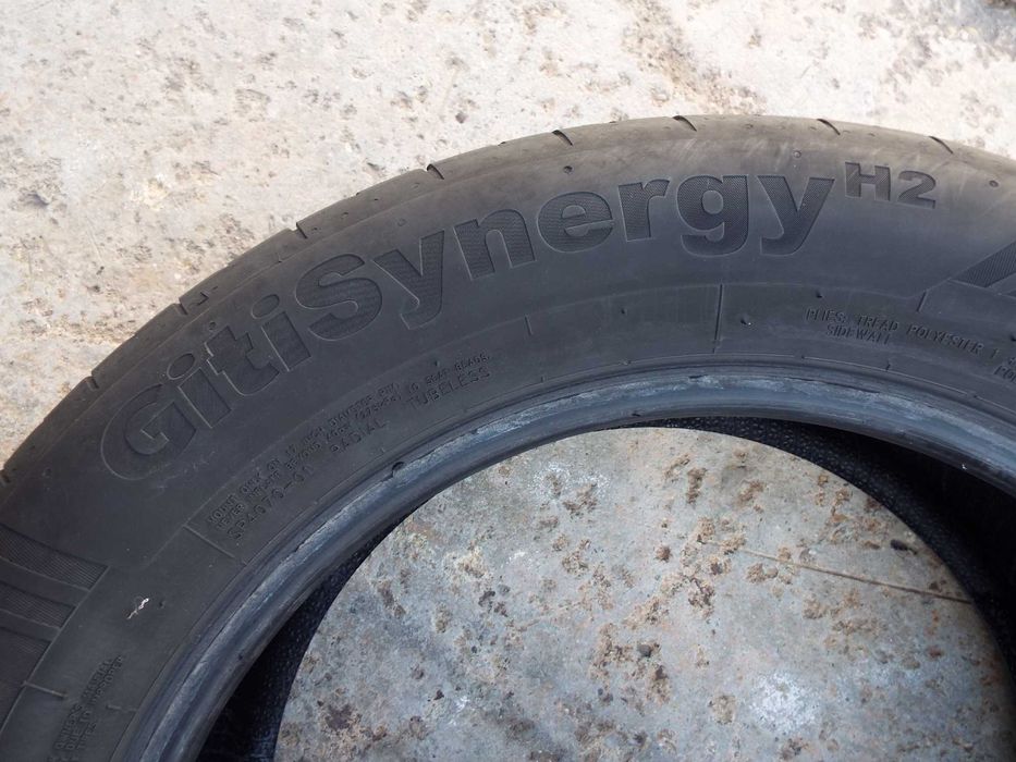 vand 2 anvelope de vara 225/55/17 [aproape noi] pret 300lei amandoua