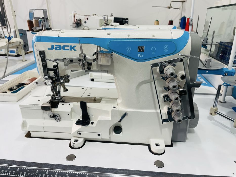 Jack W4 rashmalarga skitka 300 dolrdan
