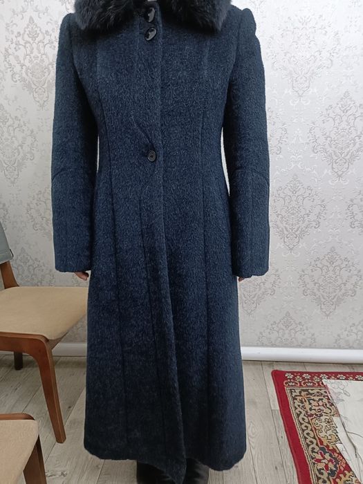 Продам зимние пальто 46размер