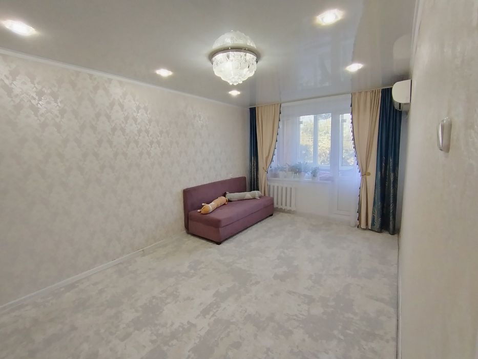 Сатылады. 2 бөлмелі квартира. 45 кв м.