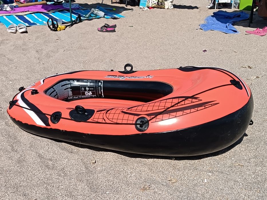 Детска надуваема лодка